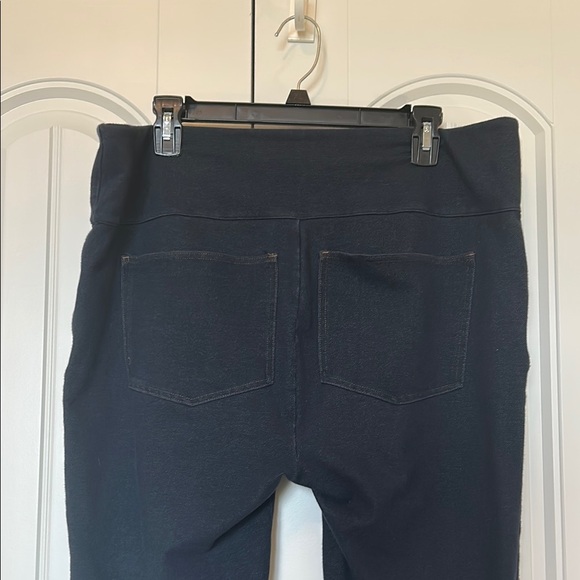 SPANX Classic Navy Leggings - Picture 4 of 7